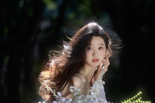 流言板]火箭社媒发布谢泼德和泰特拍摄定妆照的花絮视频