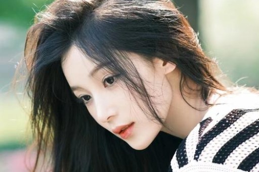 《浪花儿》首映导演独自制作7年：爱不需要坚持